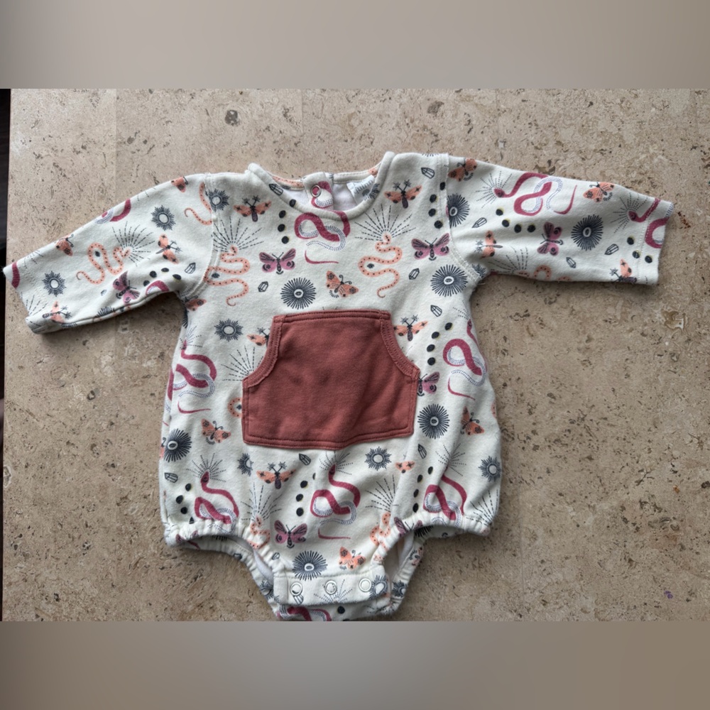 Kate Quinn mystic long sleeve 3-6 month bubble romper